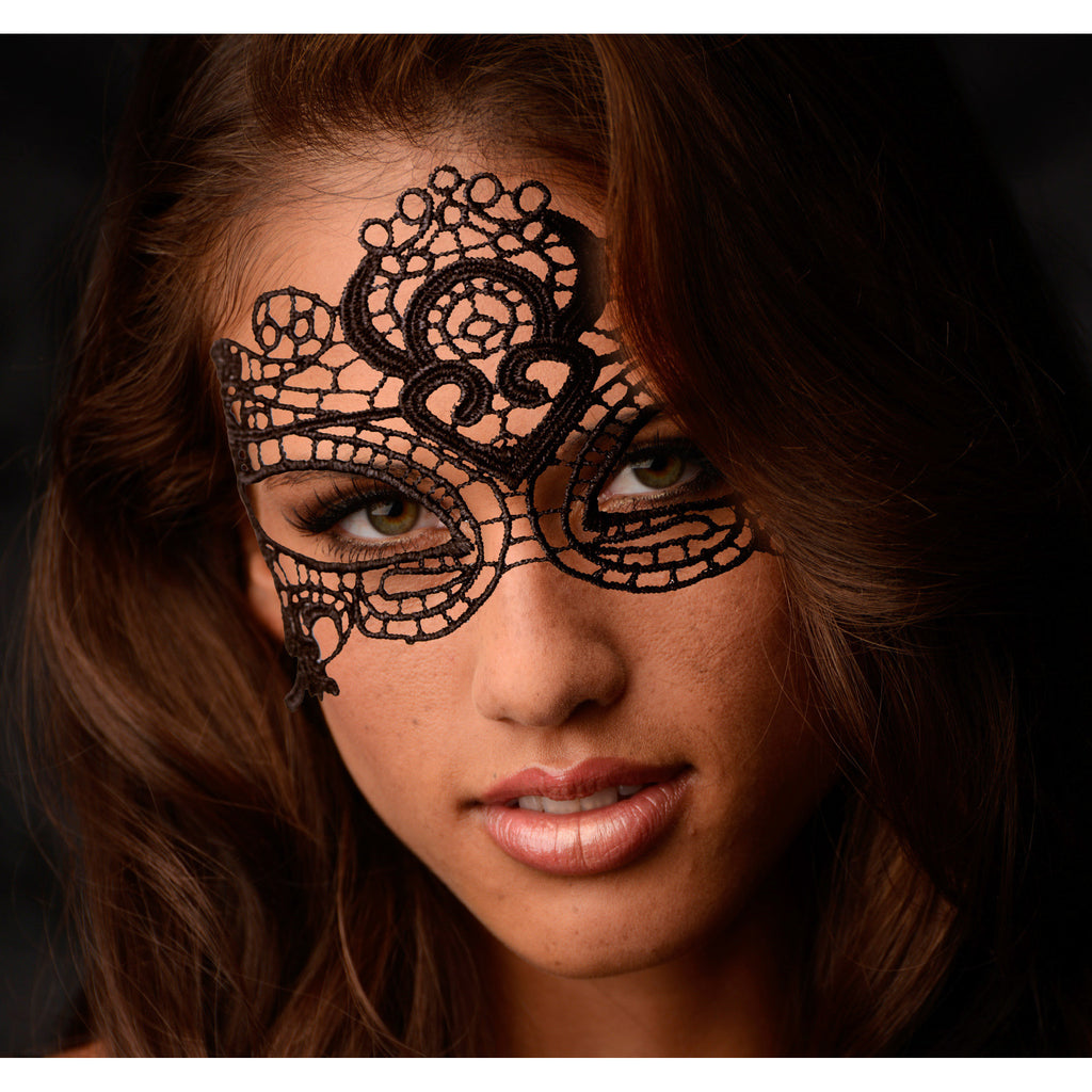 The Enchanted Black Lace Mask